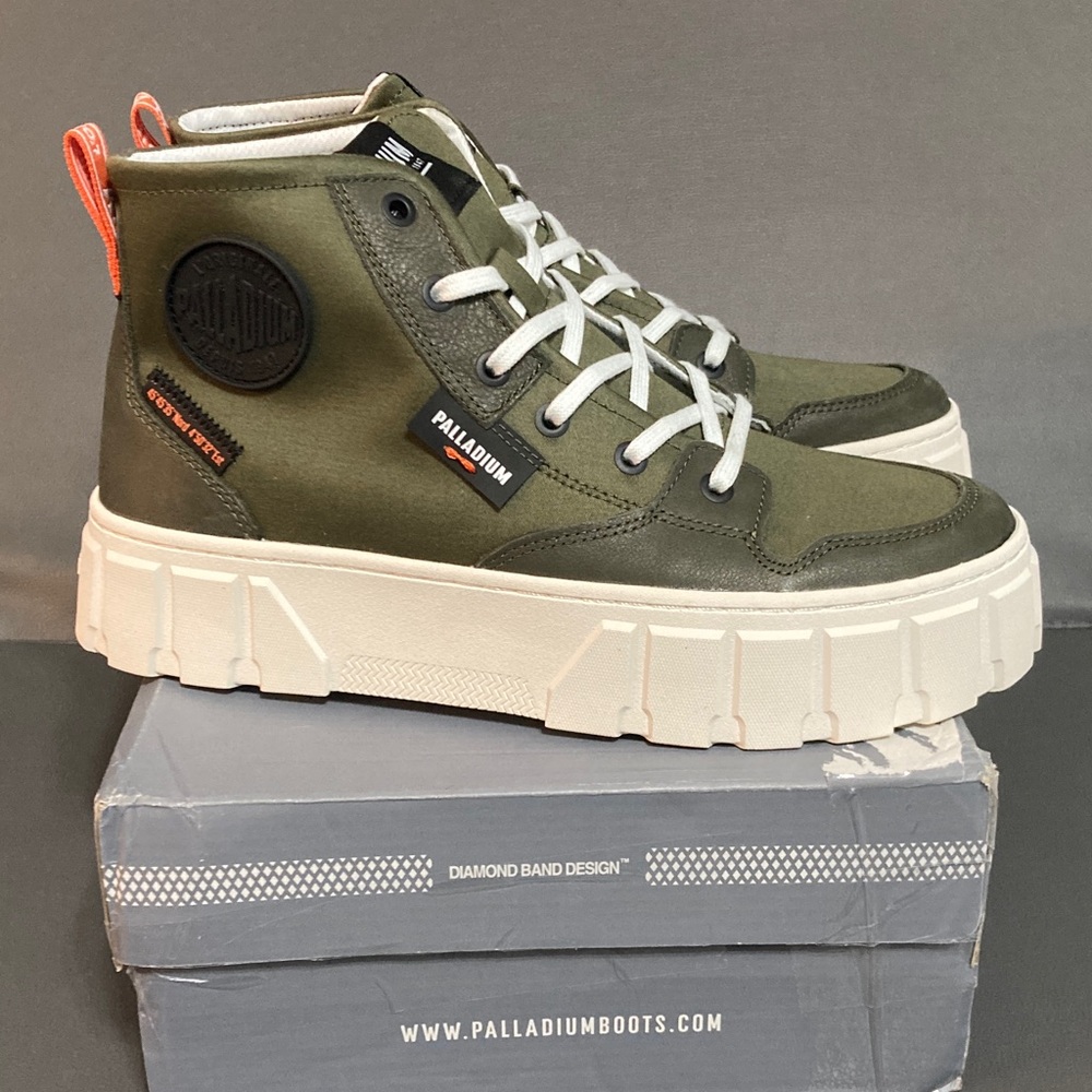 Palladium Olive Pallatower Hi Boots womens 8
